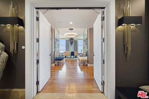 37a-1 W Century Dr, LOS ANGELES, CA, 90067-3401 | Card Image
