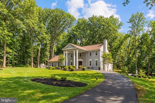 4341 Banbury Dr, Gainesville, VA, 20155-1122 | Card Image