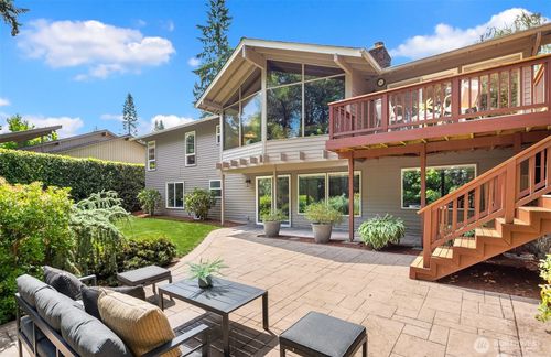 4448 144th Ave Se, Bellevue, WA, 98006-2323 | Card Image