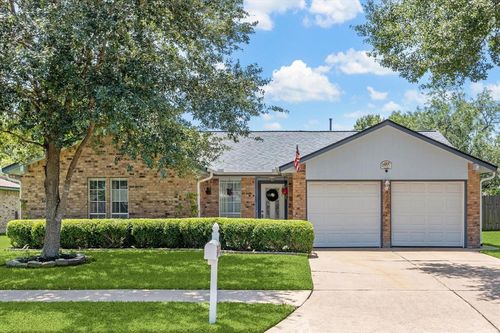 1926 Meadow Creek Dr, Pearland, TX, 77581-5620 | Card Image