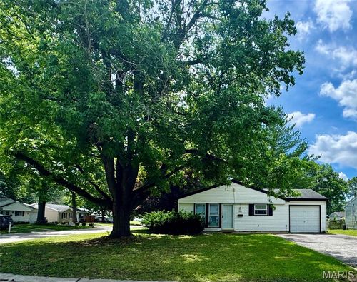 1401 Peace Drive, Belleville, IL, 62220 | Card Image