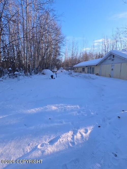3483 Hurst Rd, North Pole, AK, 99705-6294 | Card Image