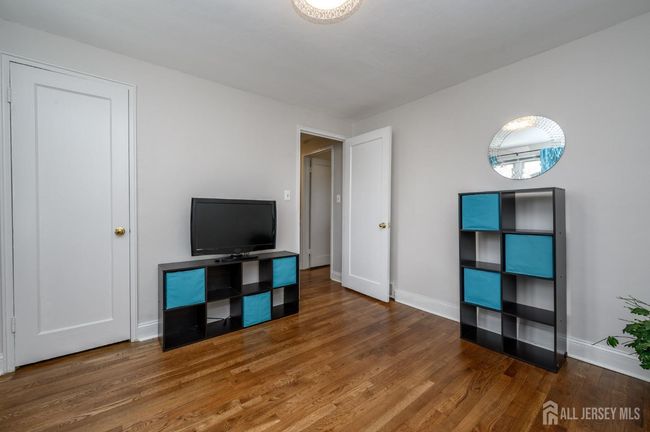 245 Newman St, Townhouse with 2 bedrooms, 1 bathrooms and null parking in Metuchen NJ | Image 19