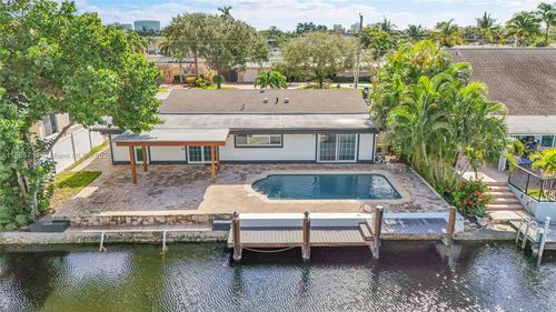 351 Se 16th Ave, Pompano Beach, FL, 33060-7627 | Card Image