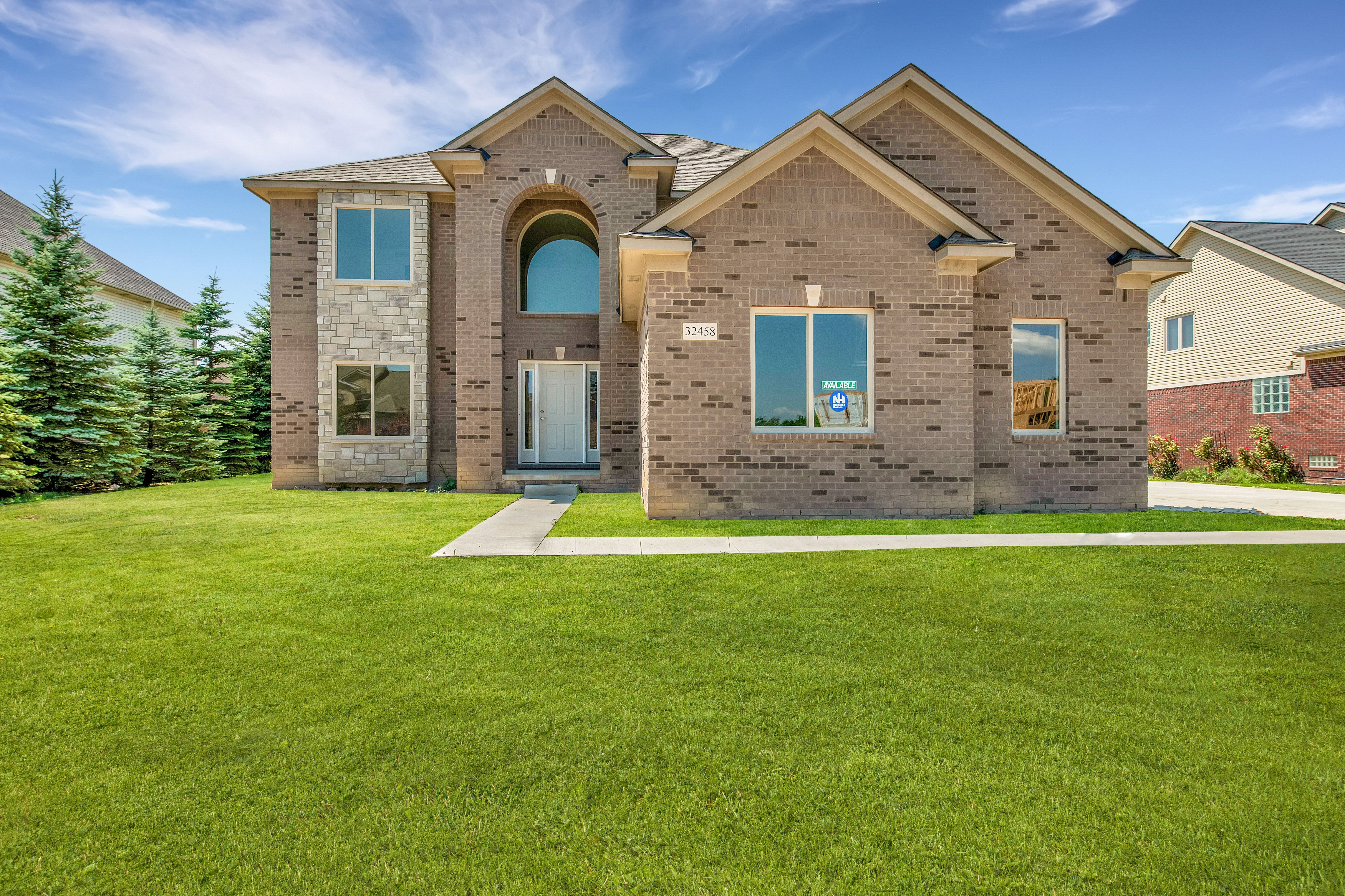 Adam Brown Dr, Rockwood, MI 48173