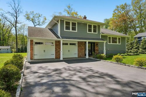 319 James Way, Wyckoff, NJ, 07481-2240 | Card Image