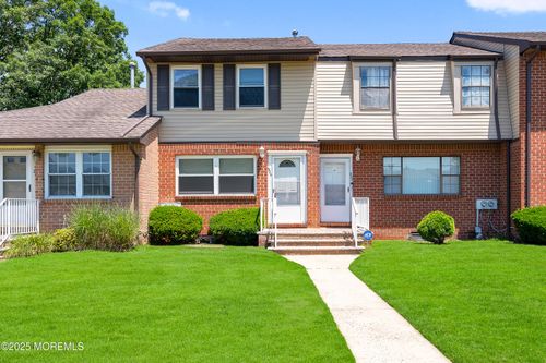 924 Kims Court, Brick, NJ, 08724 | Card Image