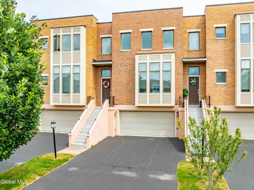 3 Bryn Mawr Ct, Albany, NY, 12211-2053 | Card Image