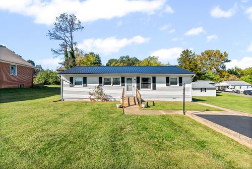 112 Laprade St, Brookneal, VA, 24528-2626 | Card Image