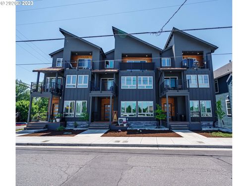 a-302 N Bridgeton Rd, Portland, OR, 97217-8194 | Card Image