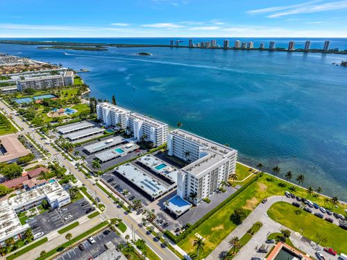 302-301 Lake Shore Dr, Lake Park, FL, 33403-3505 | Card Image