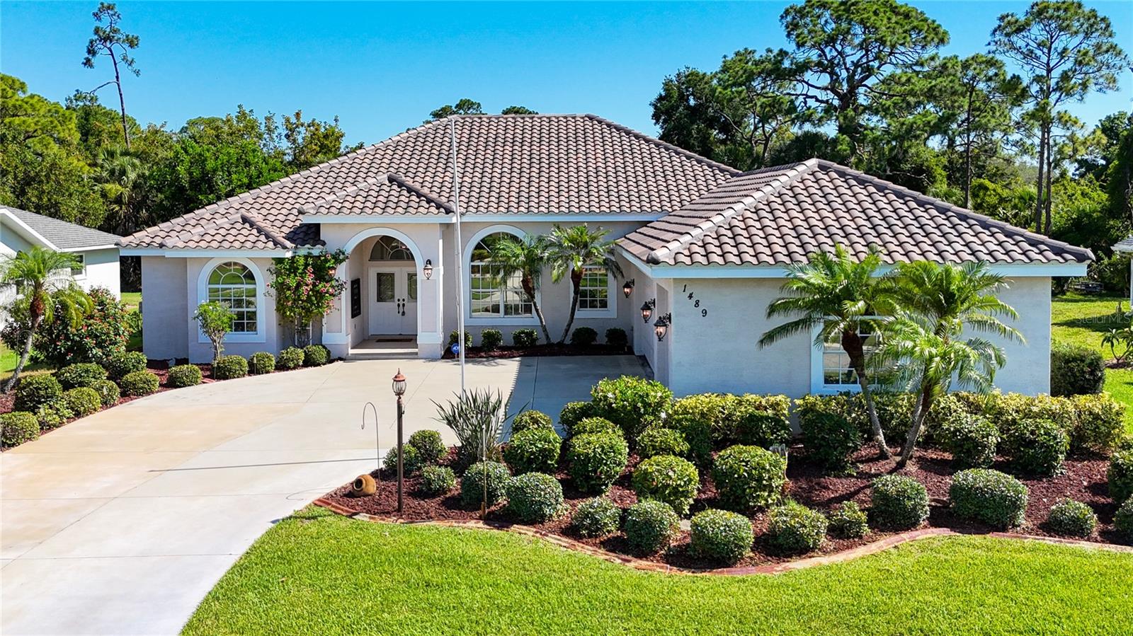 Vermeer Dr, Nokomis, FL 34275