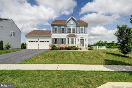 744 Stanford White Way, MIDDLETOWN, DE, 19709-9964 | Card Image