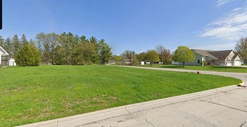 332 Rosemary Drive, Pulaski, WI, 54162 | Card Image