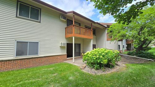 apt-101-3919 Foss Rd, Saint Anthony, MN, 55421-4582 | Card Image