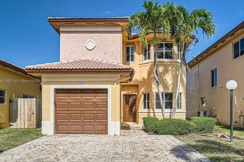 949 Ne 41st Ave, HOMESTEAD, FL, 33033-5880 | Card Image