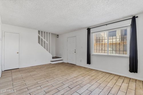4514 E Wood St, Phoenix, AZ, 85040-9204 | Card Image