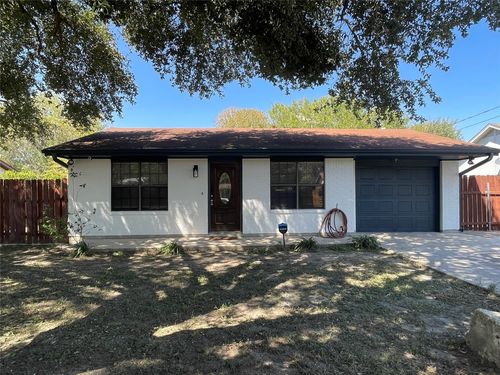 1303 Pendergrass St, Lockhart, TX, 78644-3250 | Card Image