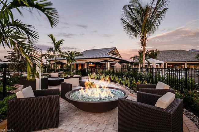 15617 Gavello St, Condo with 3 bedrooms, 2 bathrooms and 2 parking in NAPLES FL | Image 20