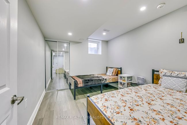 328 Valleyway Dr, House other with 8 bedrooms, 6 bathrooms and 4 parking in Brampton ON | Image 34