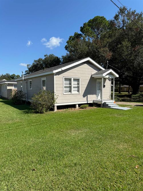 1501 Oakley St, Thibodaux, LA, 70301-4424 | Card Image