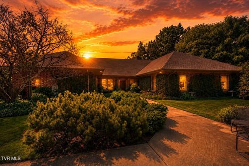 850 Belleair Ln, Bristol, VA, 24201-1575 | Card Image