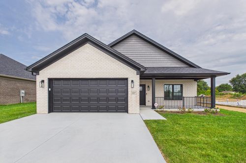 107 Center St, London, KY, 40741-1431 | Card Image