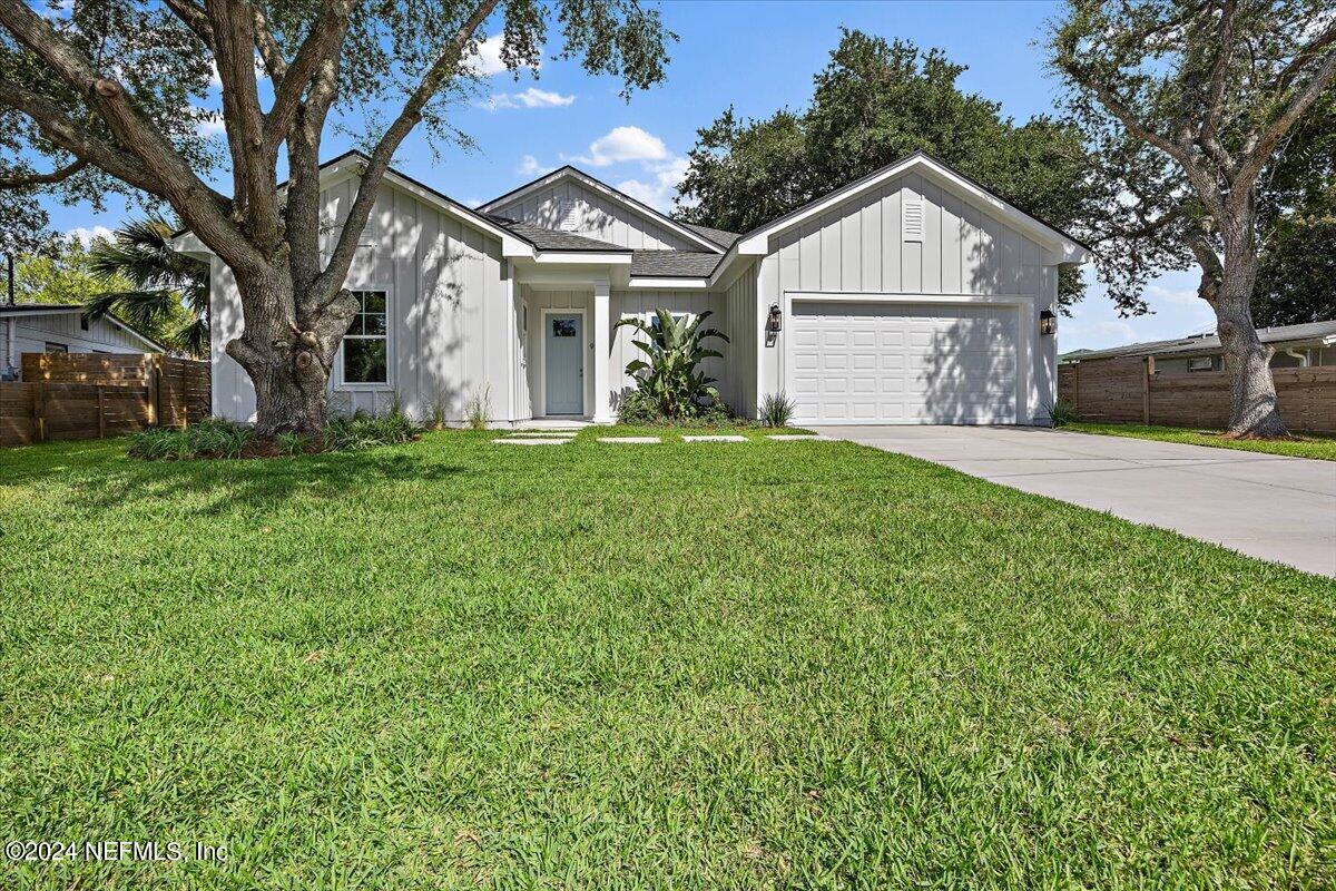 Sailfish Dr, Atlantic Beach, FL 32233