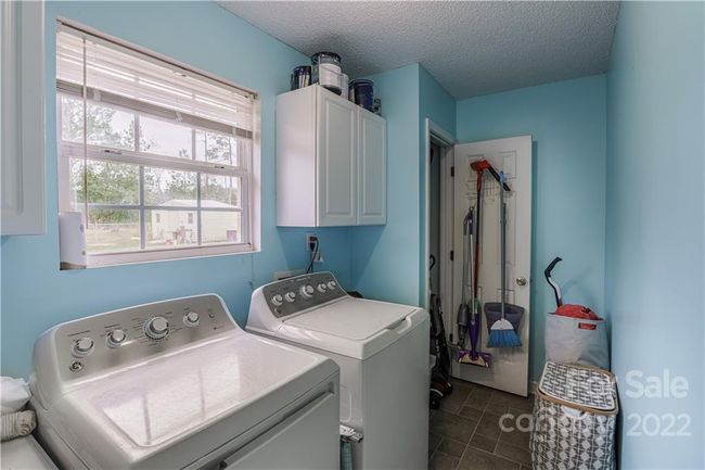 617 Crout Pond Way, House other with 3 bedrooms, 2 bathrooms and null parking in Gilbert SC | Image 15
