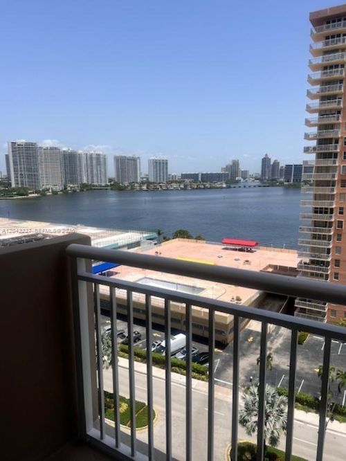 1211-250 174th St, Sunny Isles Beach, FL, 33160-3323 | Card Image