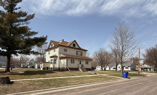 321 Western Ave, Madison, MN, 56256-1732 | Card Image