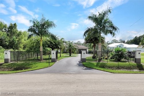 2552 52nd Ave Ne, Naples, FL, 34120-0439 | Card Image