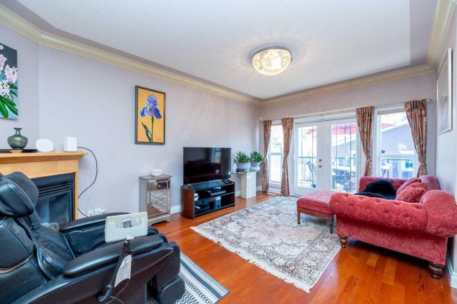 940 40 Street Sw, Home with 4 bedrooms, 3 bathrooms and 2 parking in Calgary AB | Image 10
