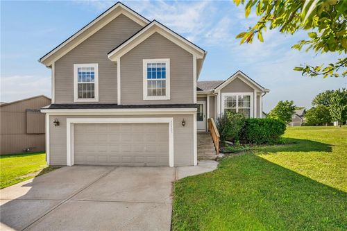 13123 Delaware Ct, Kansas City, KS, 66109-3388 | Card Image