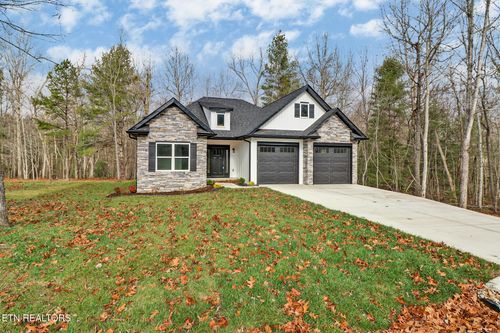 141 Windsor Rd, Crossville, TN, 38558-4513 | Card Image