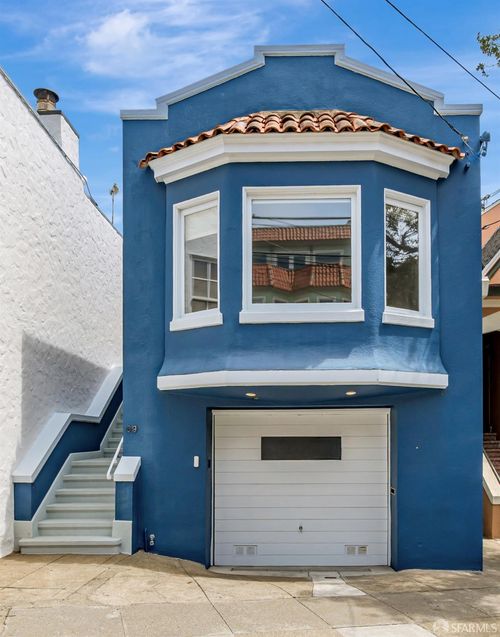 69 Uranus Ter, San Francisco, CA, 94114-1829 | Card Image