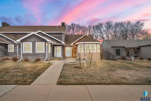 2411 Center Ave S Avenue S, Sioux Falls, SD, 57105 | Card Image