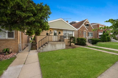 6741 S Komensky Avenue, Chicago, IL, 60629 | Card Image