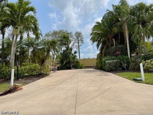 4600 Southern Breeze Drive, NAPLES, FL, 34114 | Card Image