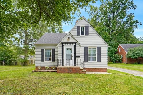 4258 Bluestone Rd, South Euclid, OH, 44121-3428 | Card Image