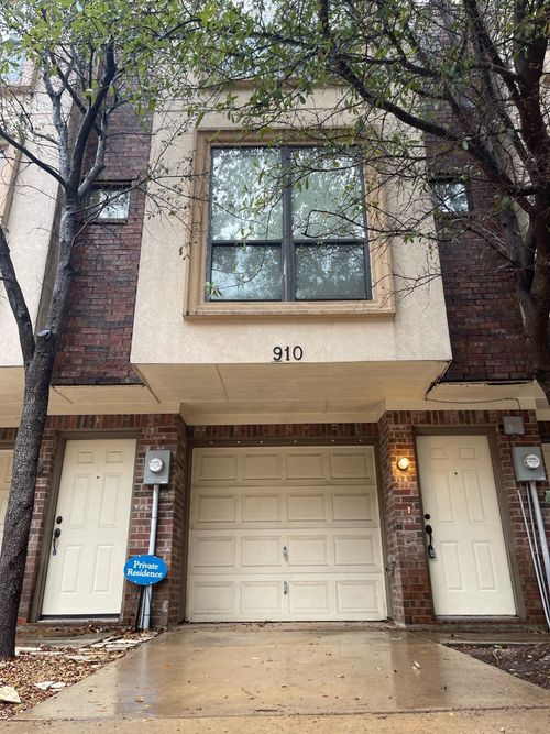 910 Glenn Crossett St, Arlington, TX, 76010-2722 | Card Image