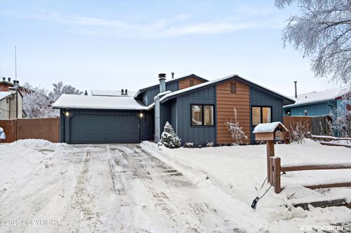 5321 Larkspur St, Anchorage, AK, 99507-1663 | Card Image