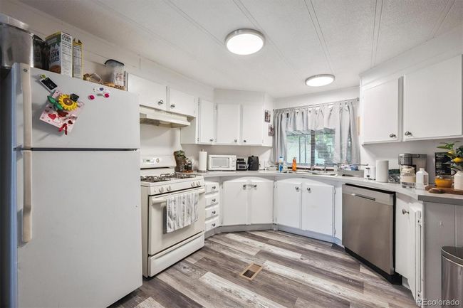 12205 Perry St, Home with 3 bedrooms, 2 bathrooms and 2 parking in Broomfield CO | Image 10