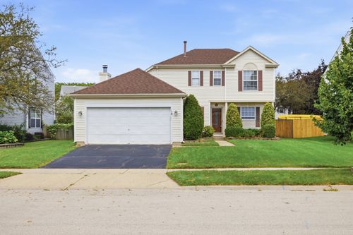 18 Truman Ln, Streamwood, IL, 60107-2338 | Card Image