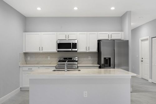6215 4th Ln, Vero Beach, FL, 32968-9634 | Card Image