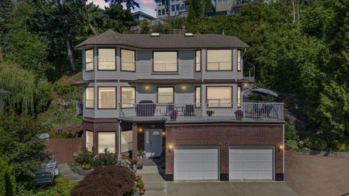 2255 Mountain Dr, Abbotsford, BC, V3G1E4 | Card Image