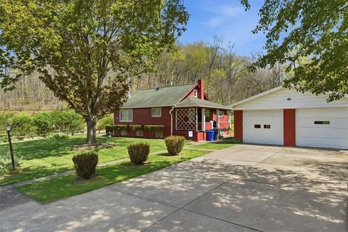 2038 Hookstown Grade Rd, Clinton, PA, 15026-1800 | Card Image