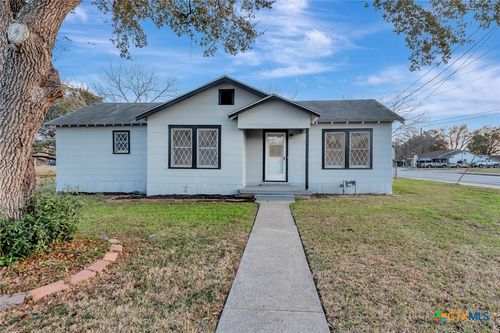 2901 Lone Tree Rd, Victoria, TX, 77901-7627 | Card Image