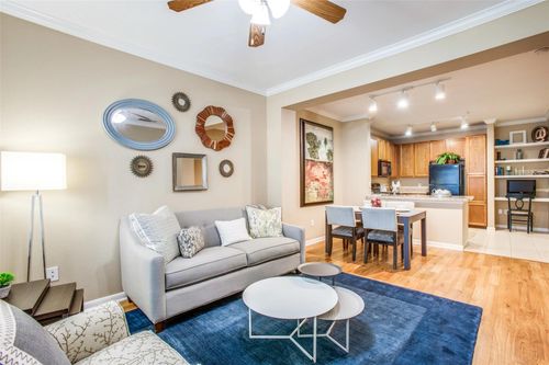 423-10221 Centrepark Drive, Houston, TX, 77043 | Card Image