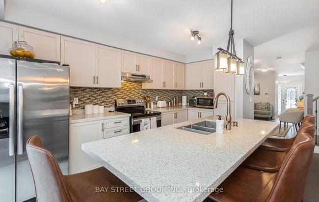4238 Thomas Alton Blvd, House attached with 3 bedrooms, 4 bathrooms and 2 parking in Burlington ON | Image 18